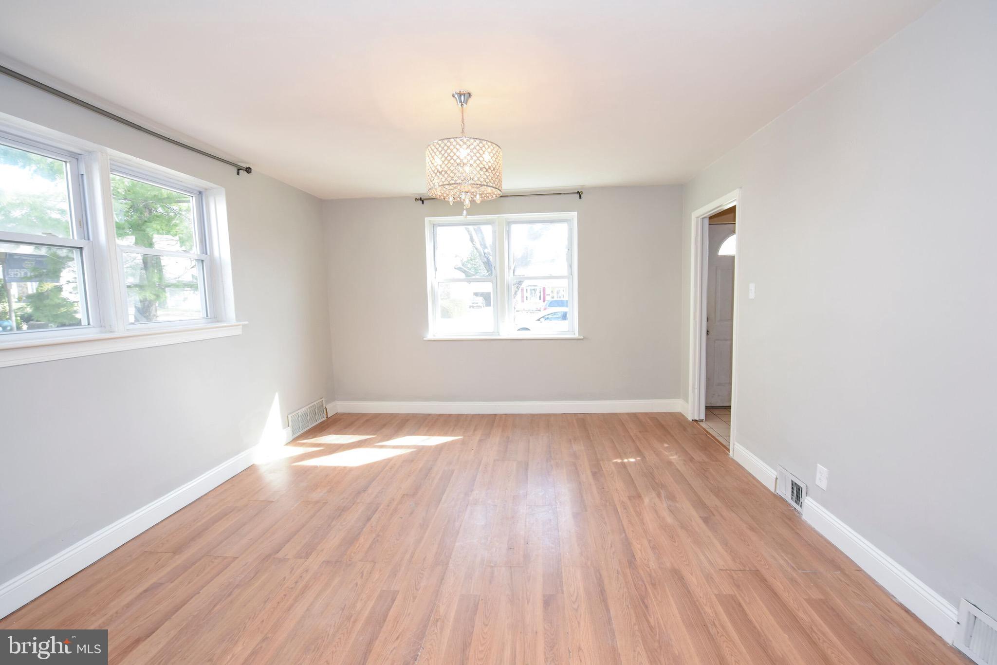 9246 Annapolis Road Philadelphia, PA 19114 - Photo 1 of 25 Gallery Image 1