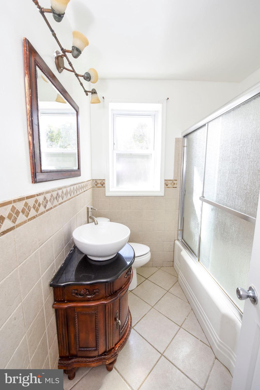 9246 Annapolis Road Philadelphia, PA 19114 - Photo 13 of 25 Gallery Image 13