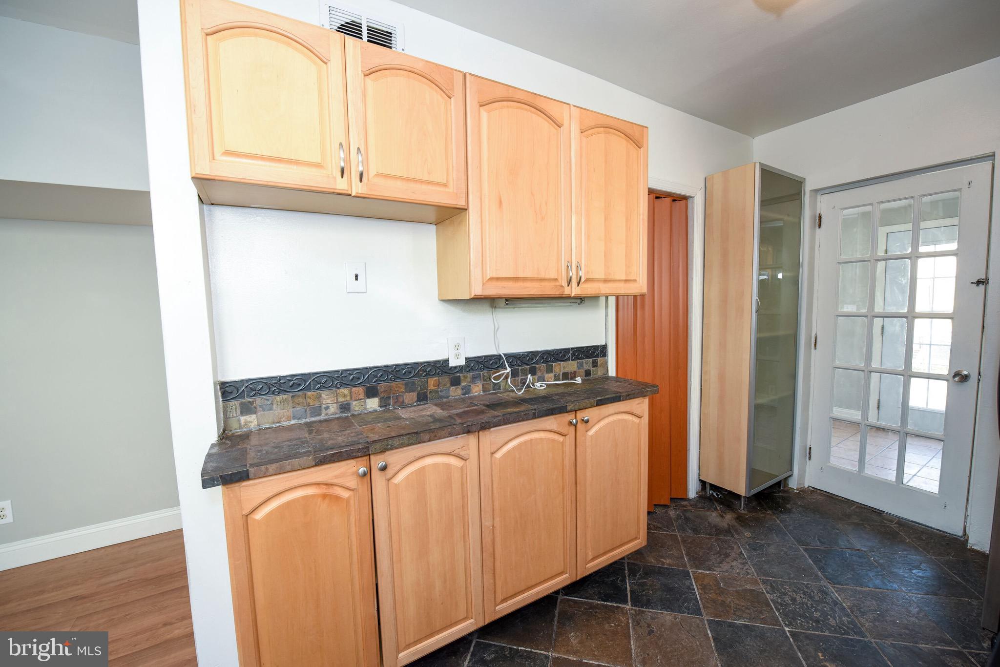 9246 Annapolis Road Philadelphia, PA 19114 - Photo 9 of 25 Gallery Image 9
