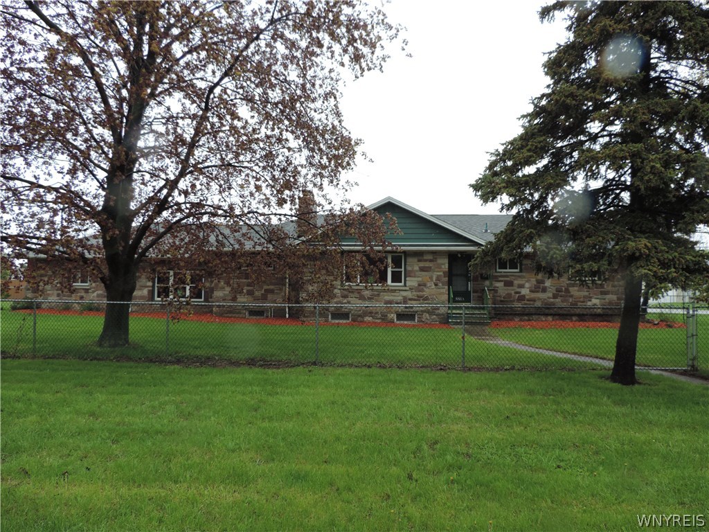 2216 Tuscarora Road Niagara, NY 14304 - Photo 1 of 1 Front view.