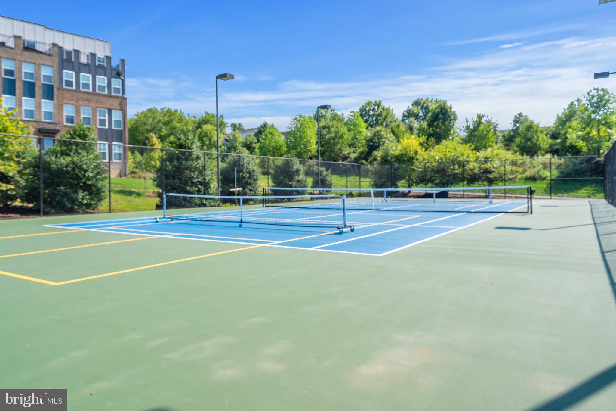 9580 Fields Road Gaithersburg, MD 20878 - Photo 43 of 58 Community Tennis Courts