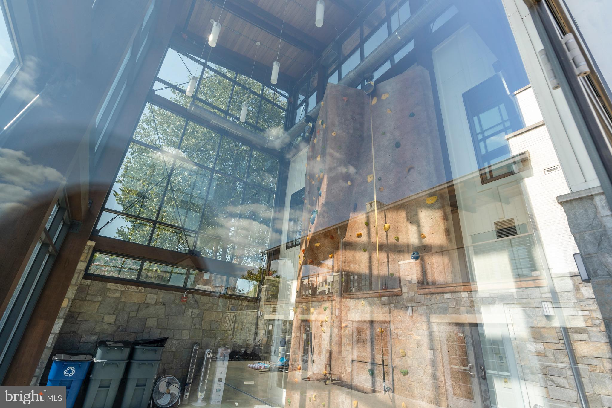 9580 Fields Road Gaithersburg, MD 20878 - Photo 49 of 58 a view of entryway