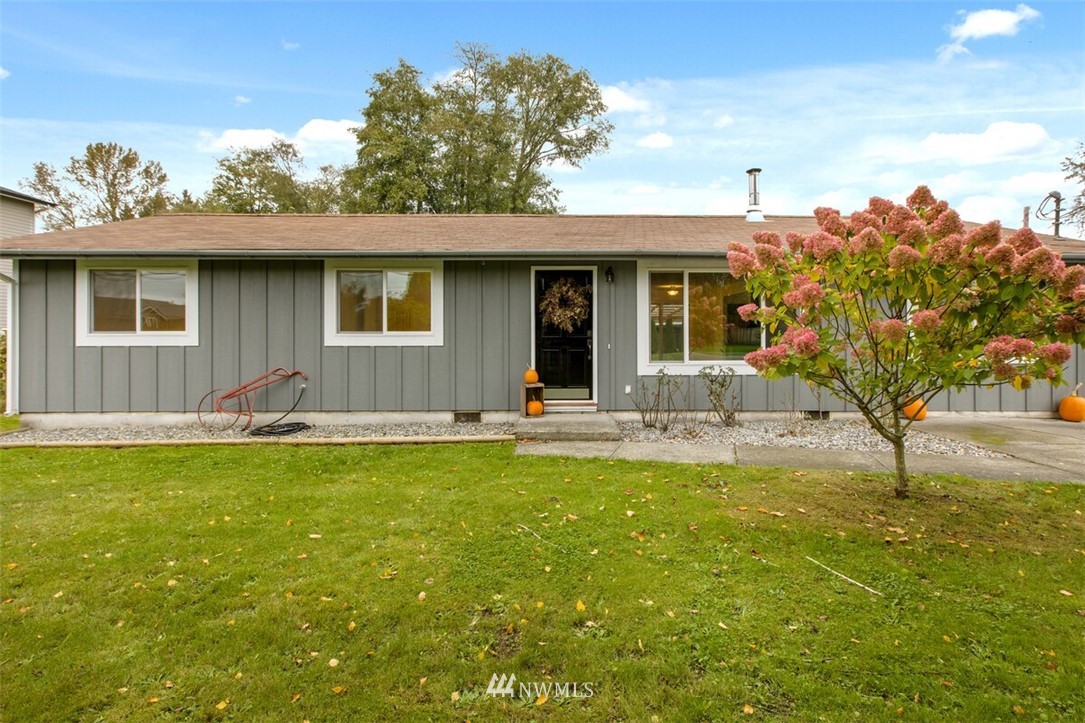 10733 District Line Road Burlington, WA 98233 - Photo 2 of 26 Gallery Image 2