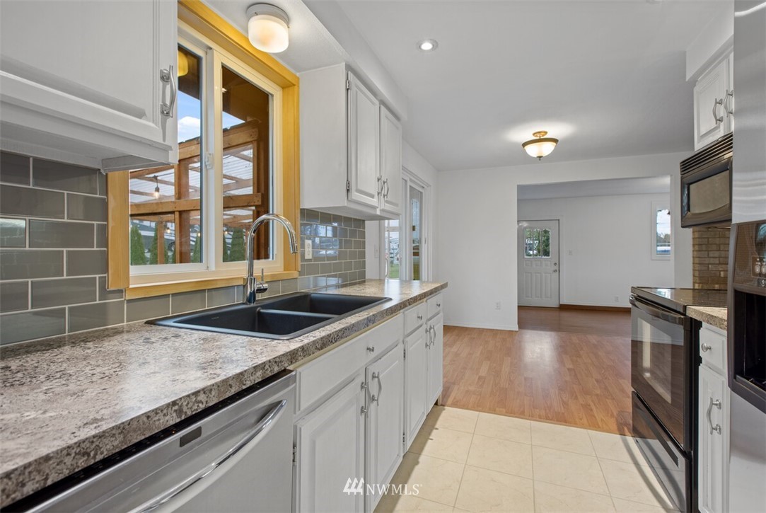 10733 District Line Road Burlington, WA 98233 - Photo 10 of 26 Gallery Image 10