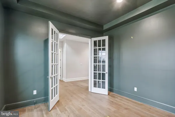 an empty room with windows