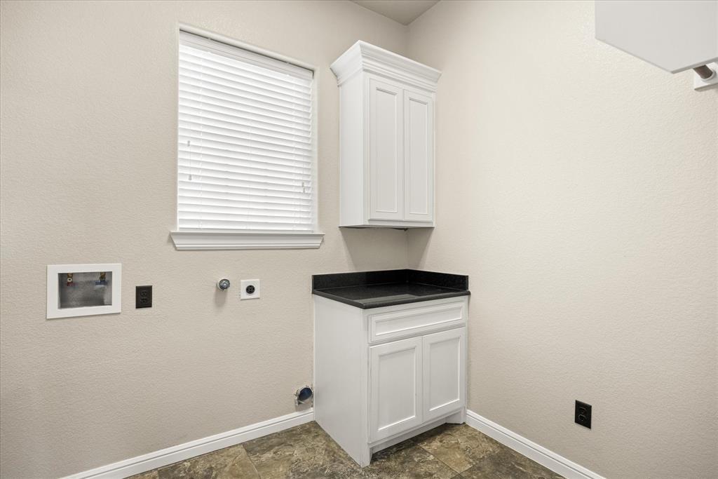 3711 Lonesome Creek Road Granbury, TX 76049 - Photo 13 of 39