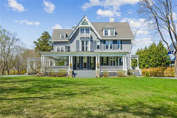 $775,000 | 541 Bellevue Avenue, Unit 6, Newport, RI 02840