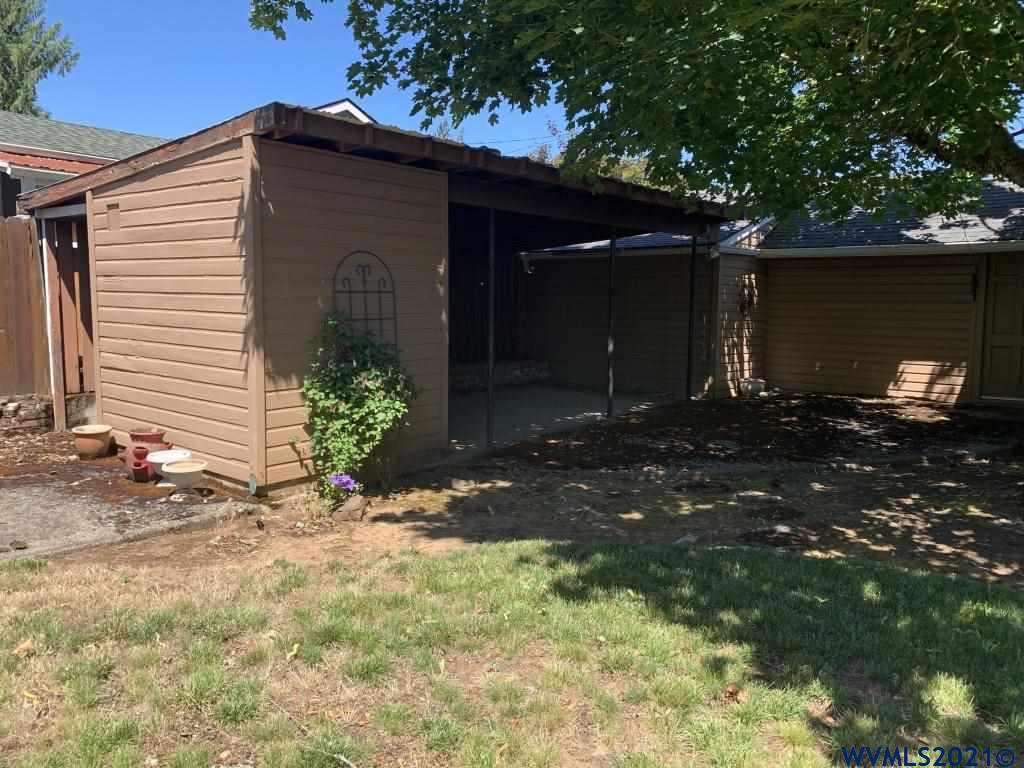 1407 Southwest Fairview Avenue Dallas, OR 97338 - Photo 21 of 23 Gallery Image 21