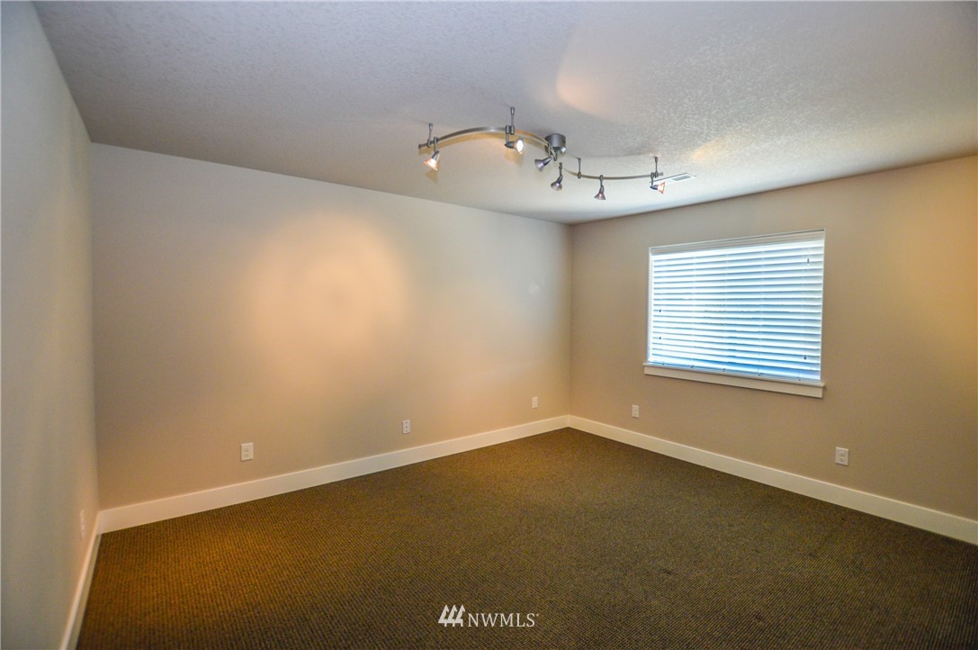 147 Jaeger Road Kalama, WA 98625 - Photo 9 of 23 Gallery Image 9