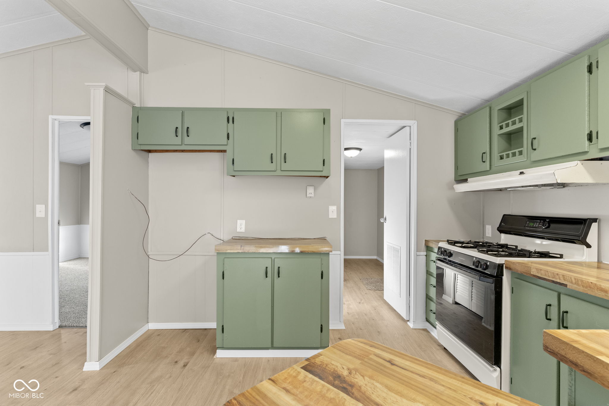 928 South Bloomington Trail Road Scottsburg, IN 47170 - Photo 14 of 37