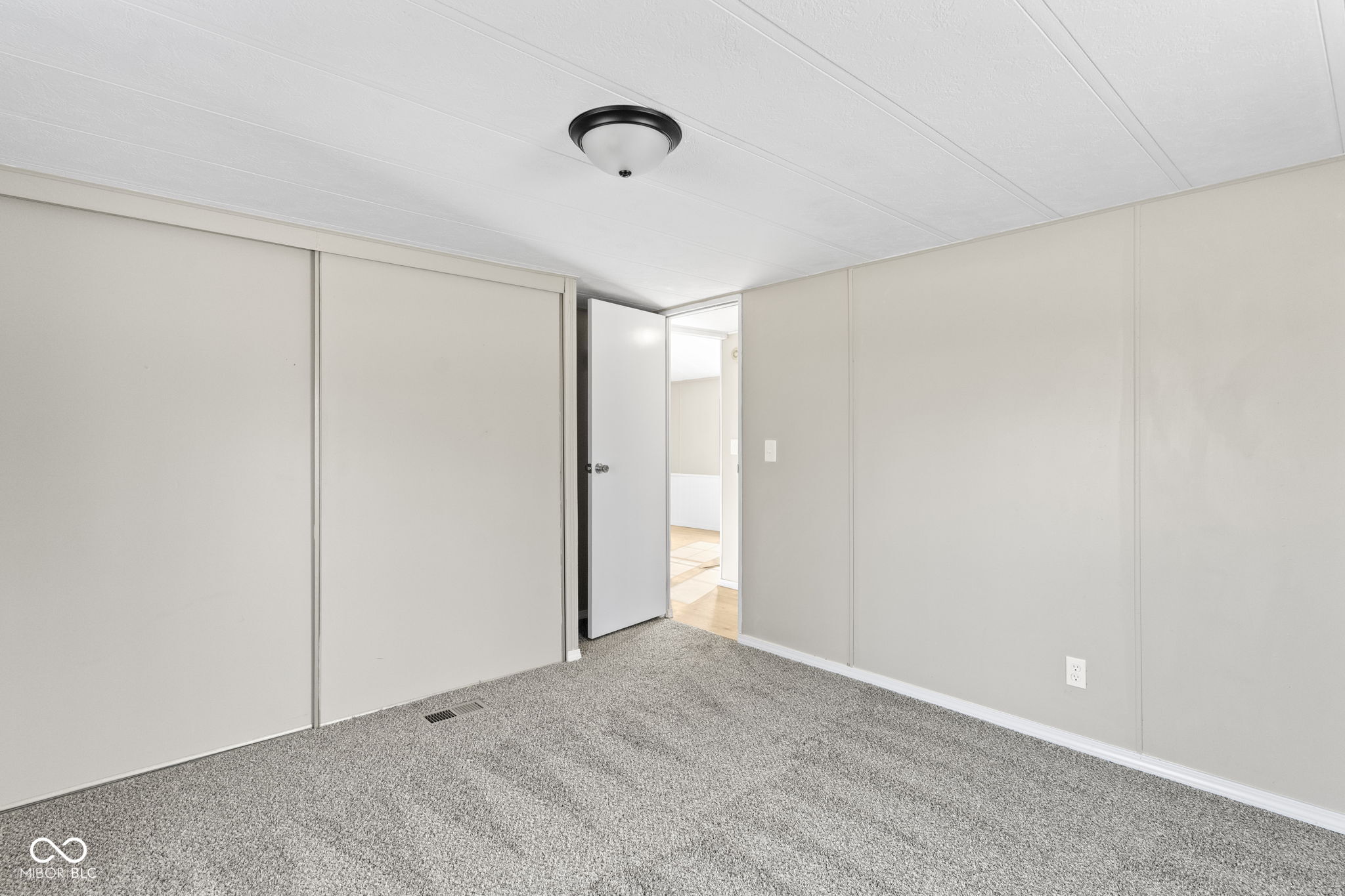 928 South Bloomington Trail Road Scottsburg, IN 47170 - Photo 27 of 37