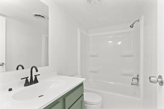 $269,900 | 928 South Bloomington Trail Road, Scottsburg, IN 47170