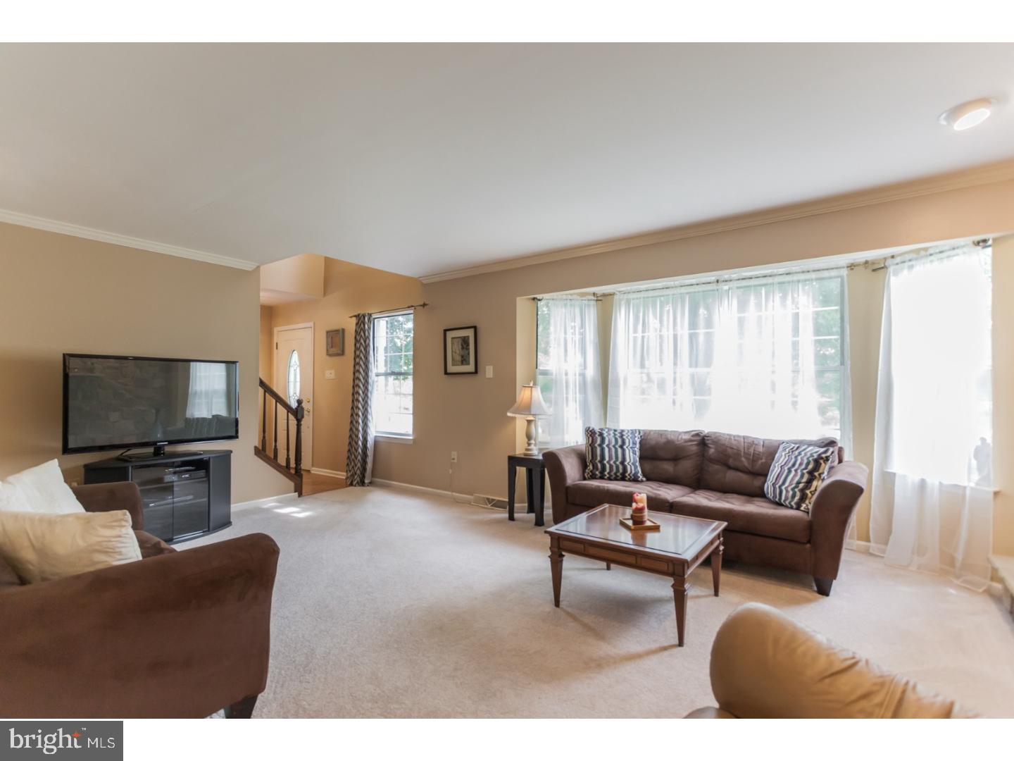 410 Ellis Road Langhorne, PA 19047 - Photo 3 of 25 Gallery Image 3