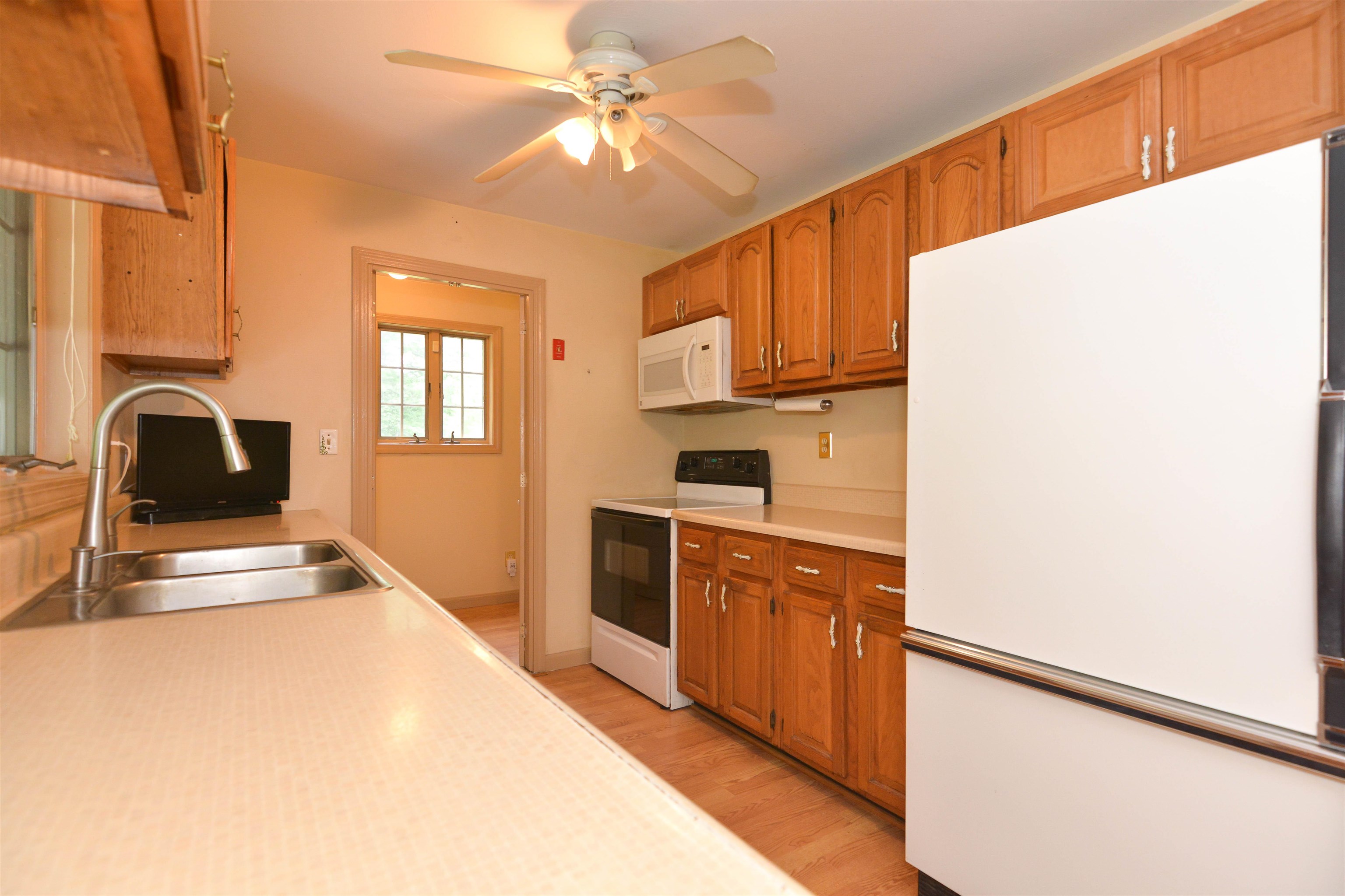 154 Leightons Corner Road Strafford, NH 03884 - Photo 3 of 41