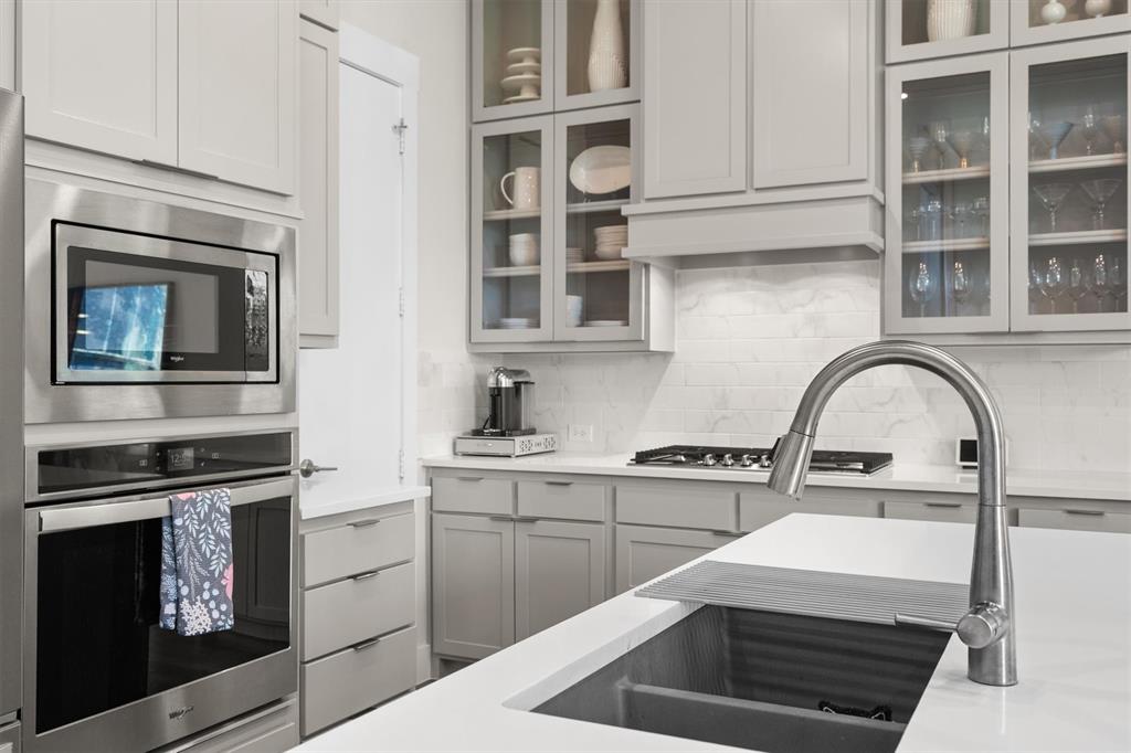 625 North Tyler Street, Unit 403 Dallas, TX 75208 - Photo 13 of 39