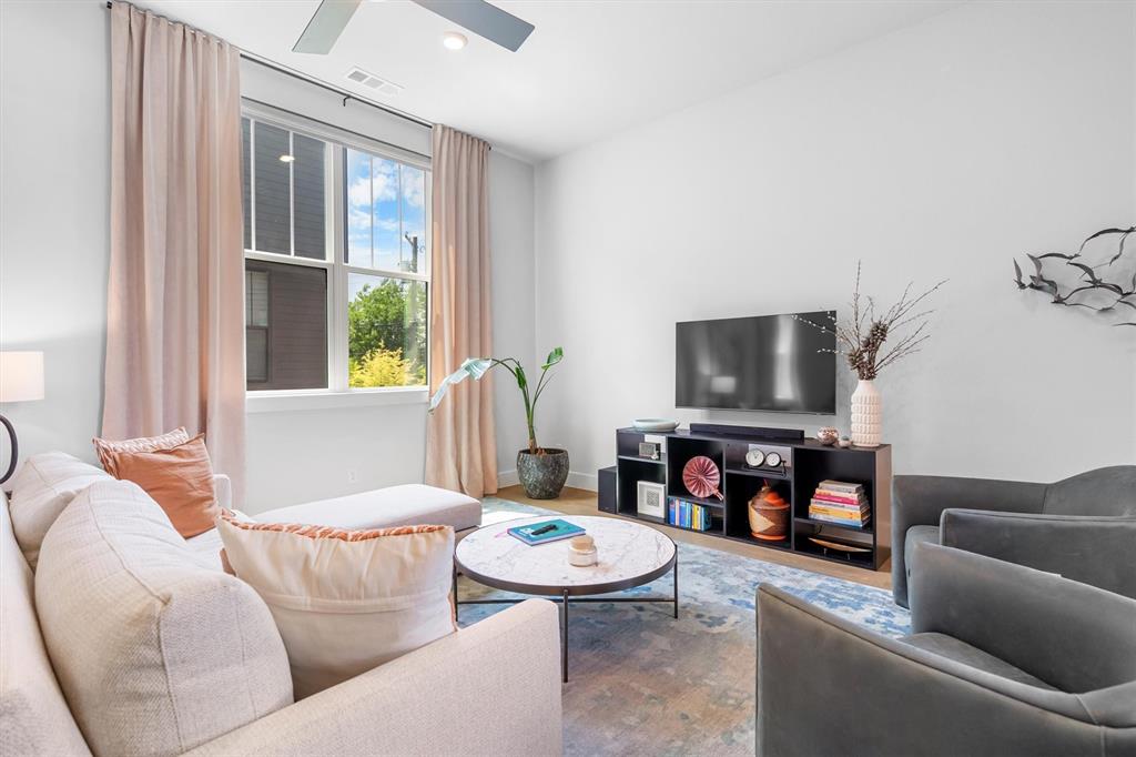 625 North Tyler Street, Unit 403 Dallas, TX 75208 - Photo 7 of 39