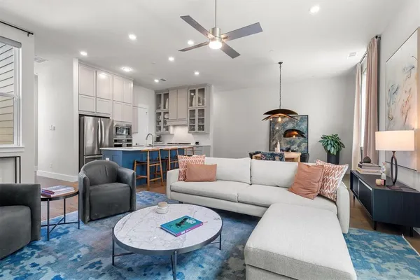 $3,400 | 625 North Tyler Street, Unit 403, Dallas, TX 75208
