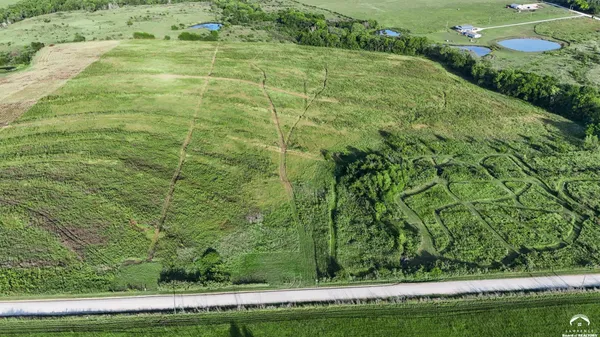 $155,000 | 7500 Southwest Davis Road, Auburn, KS 66402