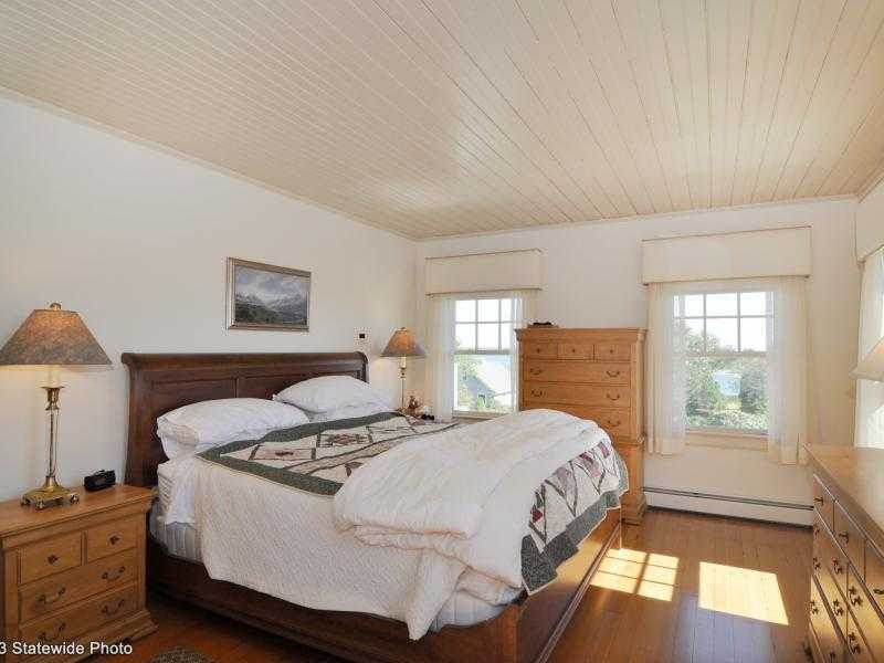 62 Meadow Avenue Westerly, RI 02891 - Photo 9 of 18 Master Bedroom.