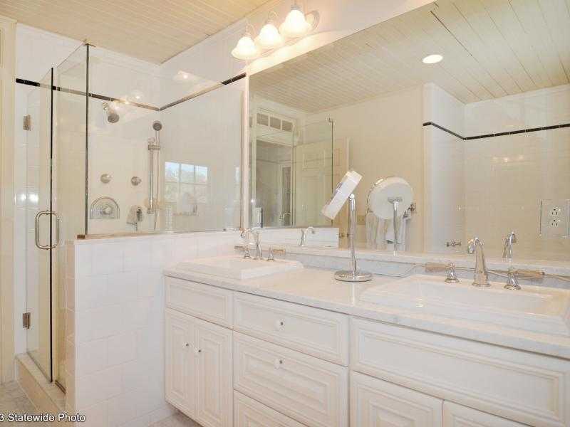 62 Meadow Avenue Westerly, RI 02891 - Photo 10 of 18 Master Bath/Spa.