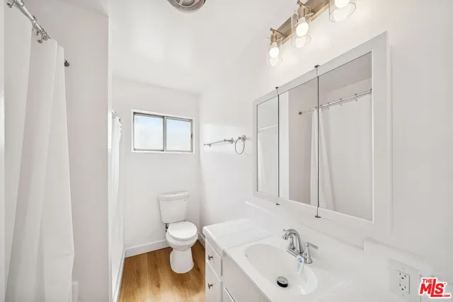 $2,350 | 842 Westbourne Drive, Unit 8, West Hollywood, CA 90069