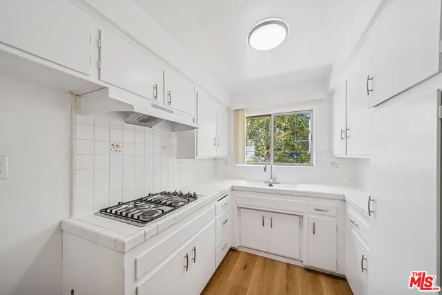 $2,350 | 842 Westbourne Drive, Unit 8, West Hollywood, CA 90069