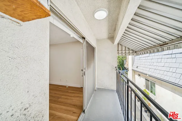 $2,350 | 842 Westbourne Drive, Unit 8, West Hollywood, CA 90069