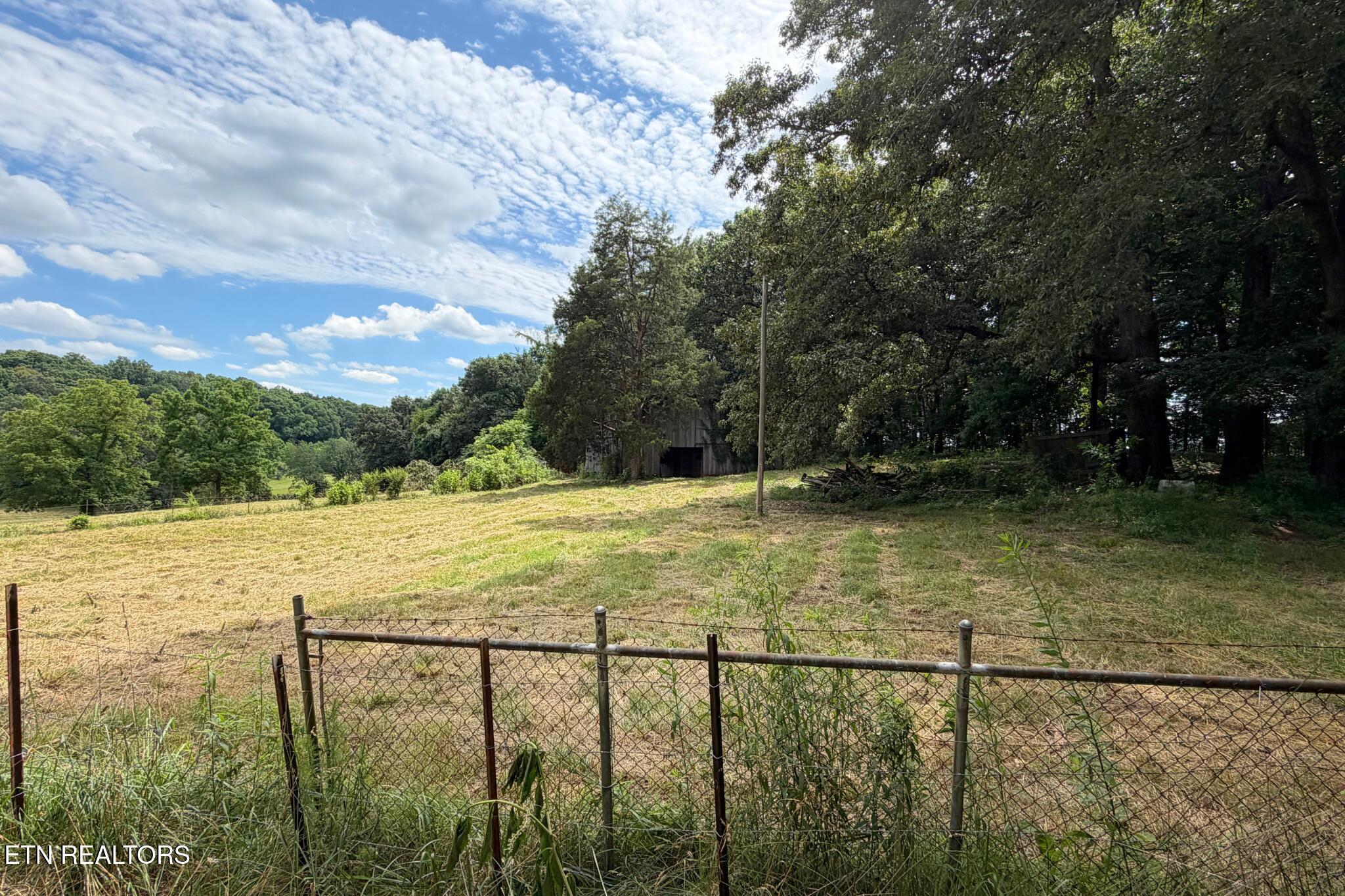6084 Bishop Road Loudon, TN 37774 - Photo 4 of 6 4 2