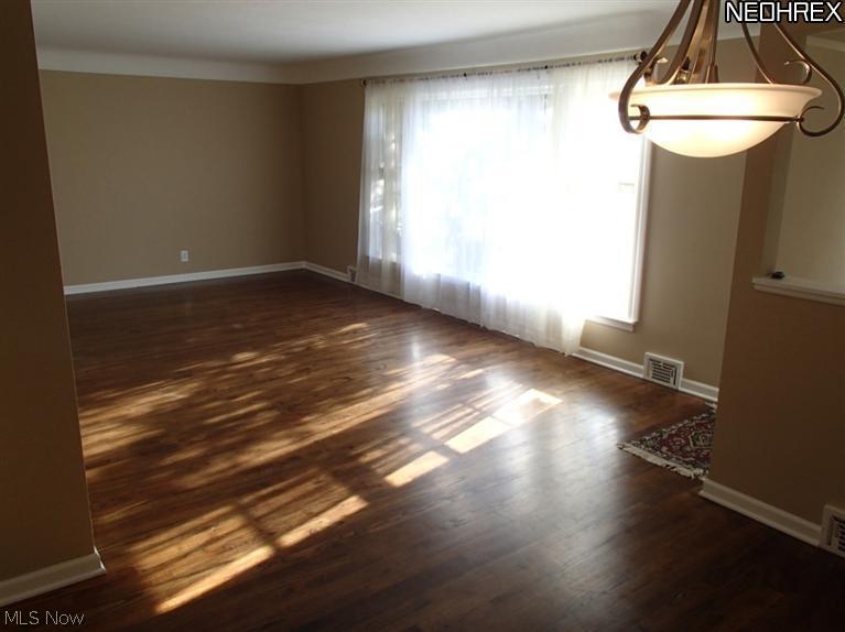 4385 Urban Road Cleveland, OH 44121 - Photo 10 of 16 Gallery Image 10