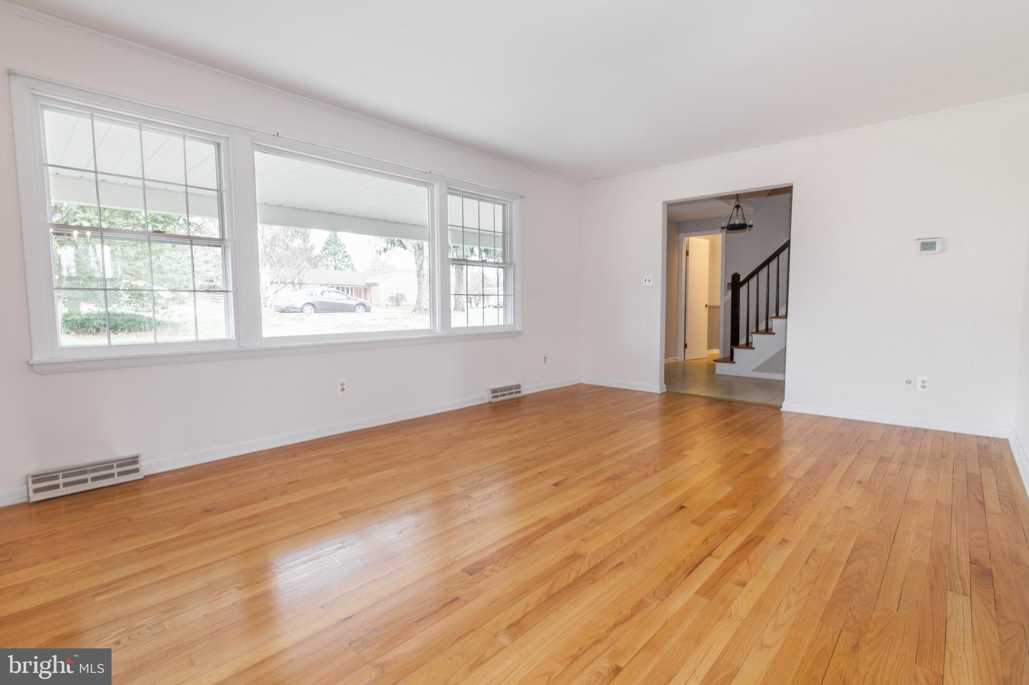 818 Petem Road Kingsville, MD 21087 - Photo 3 of 30 Living Room to Foyer View