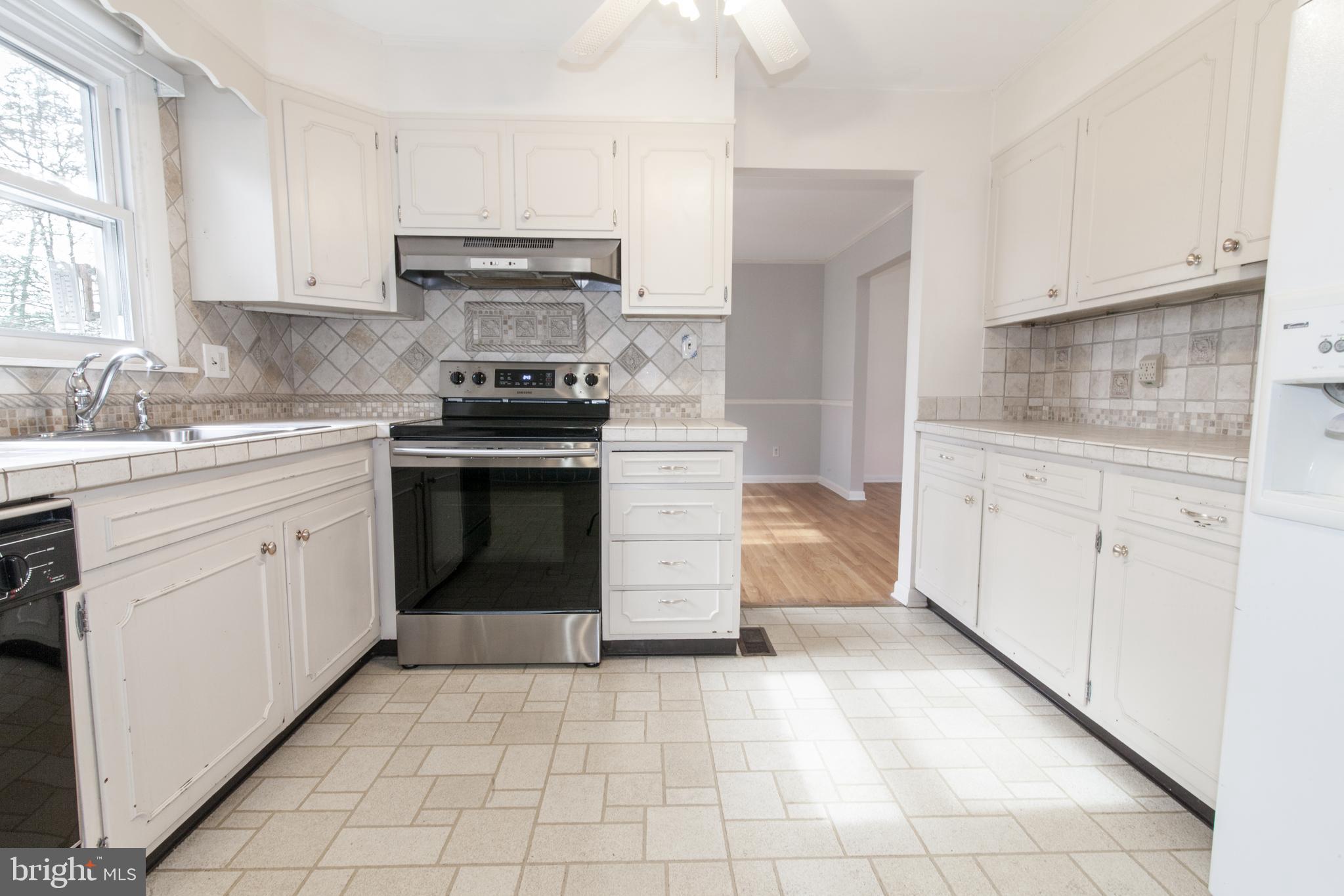 818 Petem Road Kingsville, MD 21087 - Photo 8 of 30 Kitchen to Dining Room