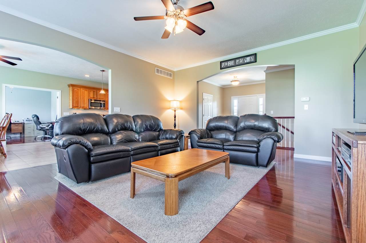 1620 Autumn Ridge Washington, IL 61571 - Photo 14 of 36 Gallery Image 14