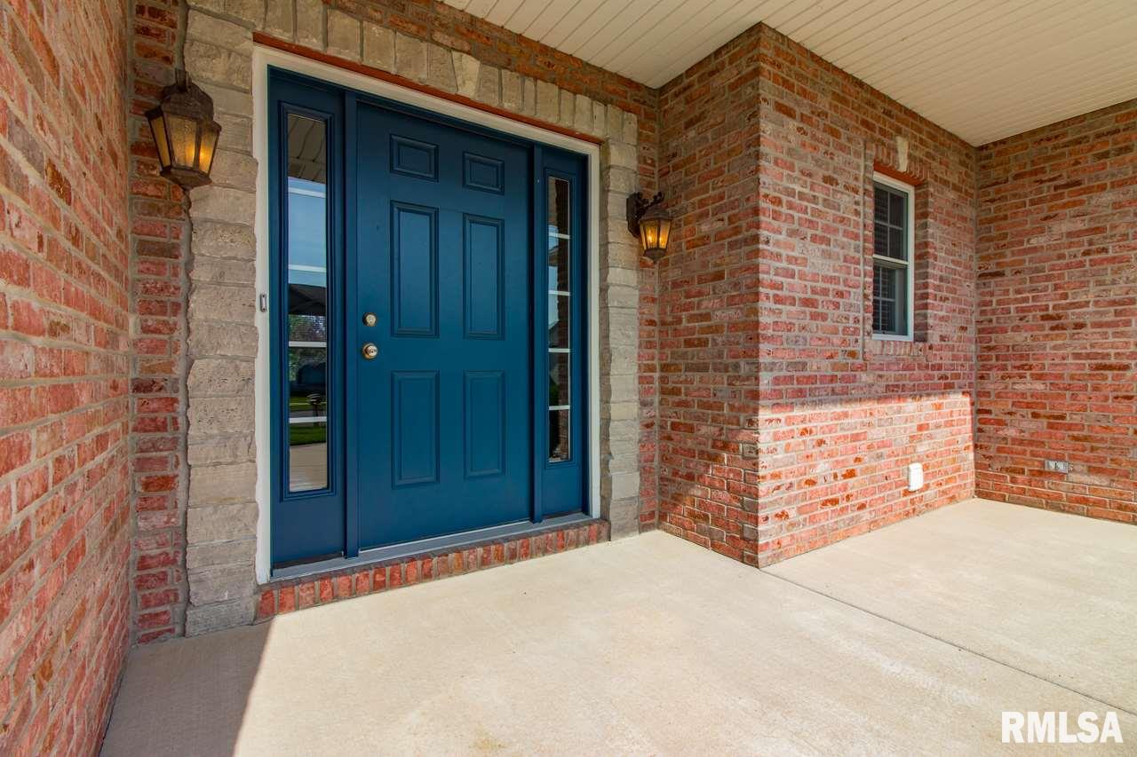 1620 Autumn Ridge Washington, IL 61571 - Photo 4 of 36 Gallery Image 4