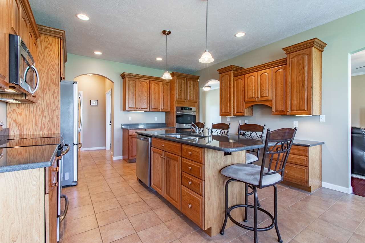 1620 Autumn Ridge Washington, IL 61571 - Photo 5 of 36 Gallery Image 5