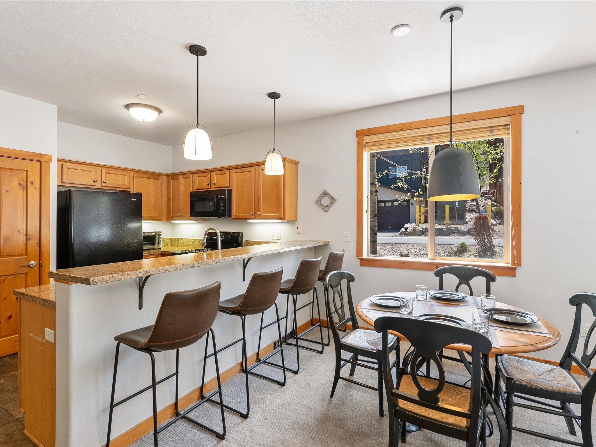 10620 Boulders Road Truckee, CA 96161 - Photo 7 of 28 Gallery Image 7