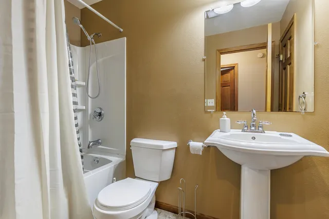 $258,500 | 24214 Flatter Avenue, La Grange, WI 54660