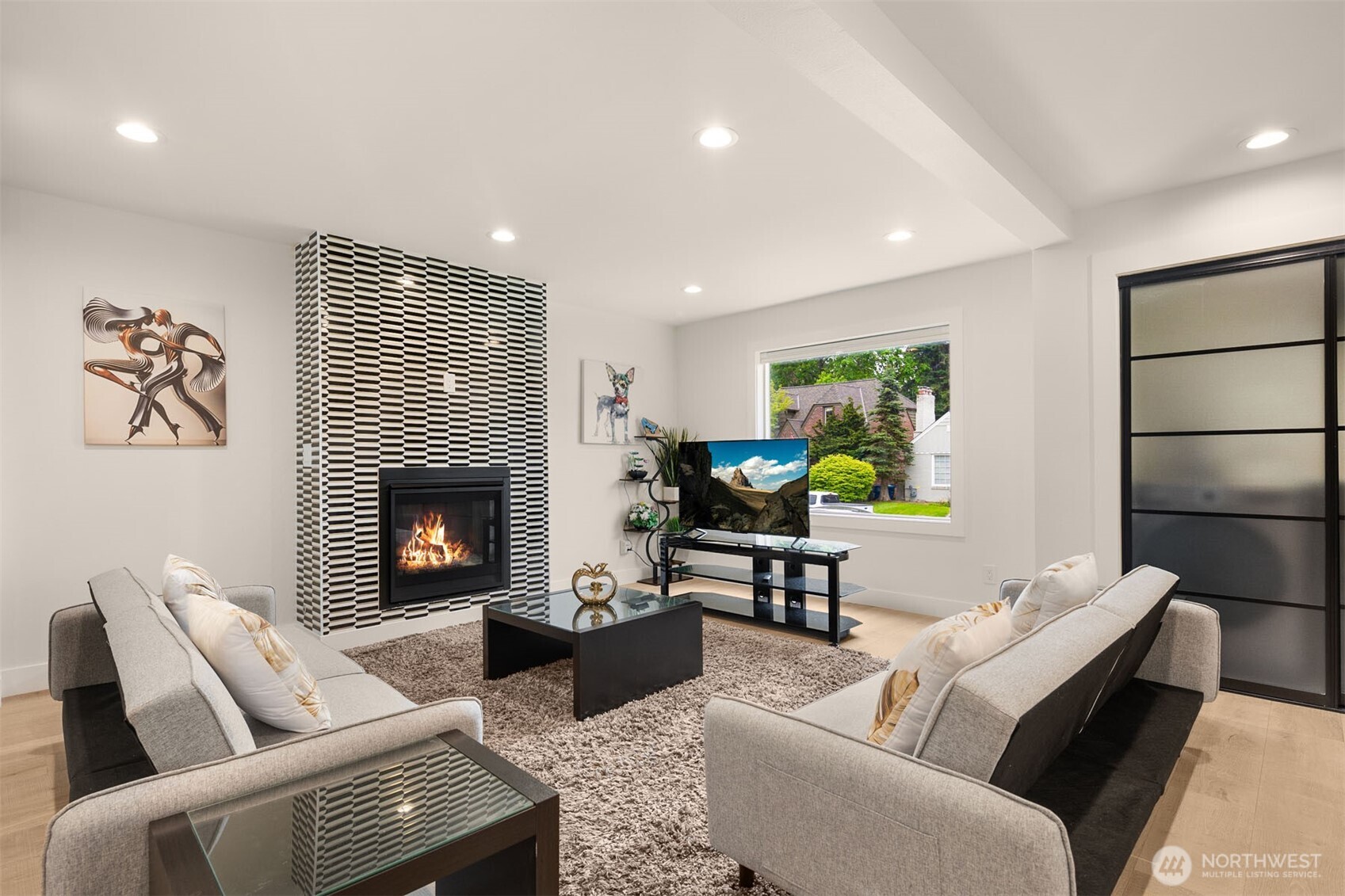 4326 Northeast 44th Street Seattle, WA 98105 - Photo 12 of 38