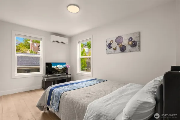 $2,160,000 | 4326 Northeast 44th Street, Seattle, WA 98105