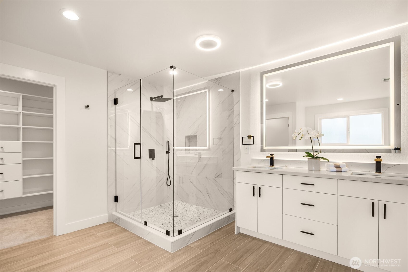 4326 Northeast 44th Street Seattle, WA 98105 - Photo 21 of 38