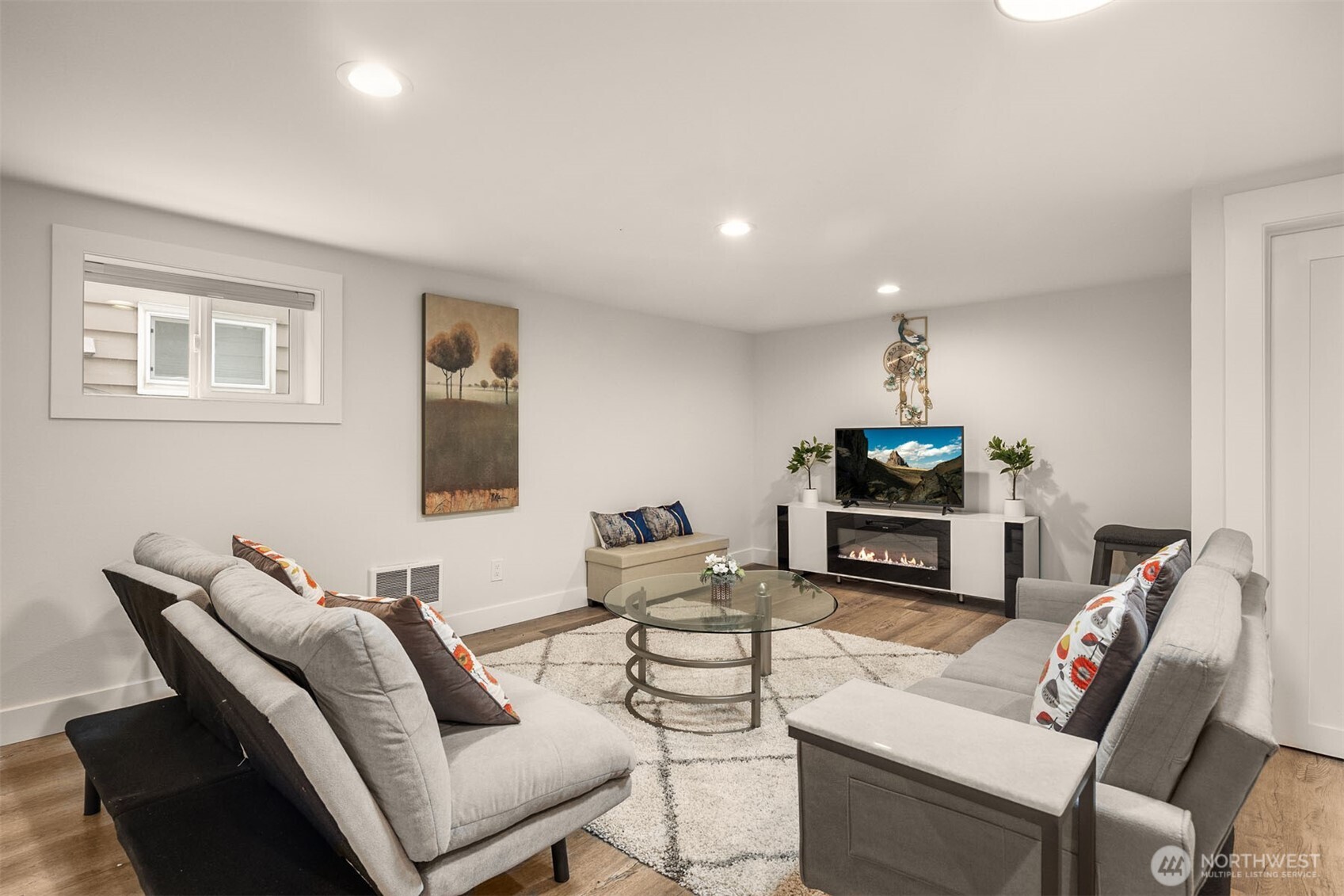 4326 Northeast 44th Street Seattle, WA 98105 - Photo 23 of 38