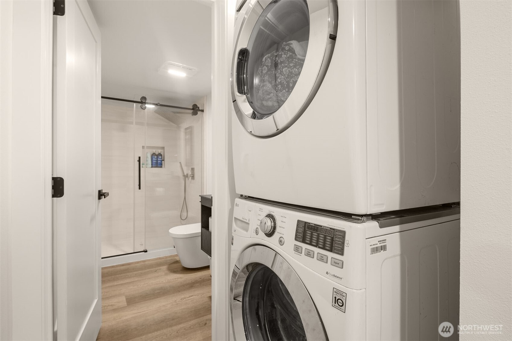 4326 Northeast 44th Street Seattle, WA 98105 - Photo 28 of 38