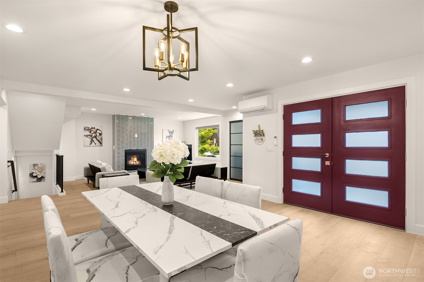 4326 Northeast 44th Street Seattle, WA 98105 - Photo 3 of 38