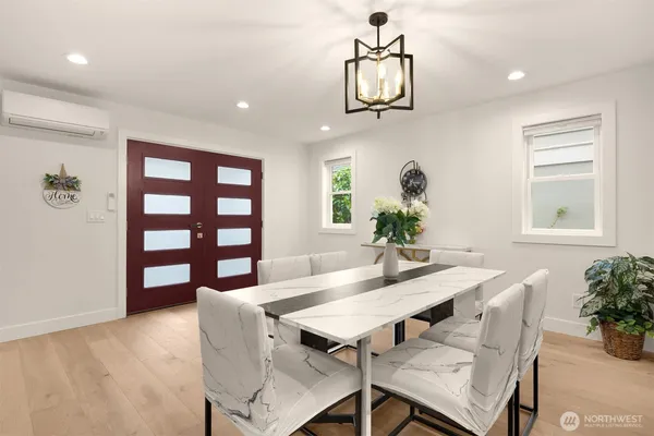 $2,160,000 | 4326 Northeast 44th Street, Seattle, WA 98105