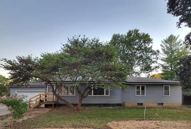 front view of house with a yard