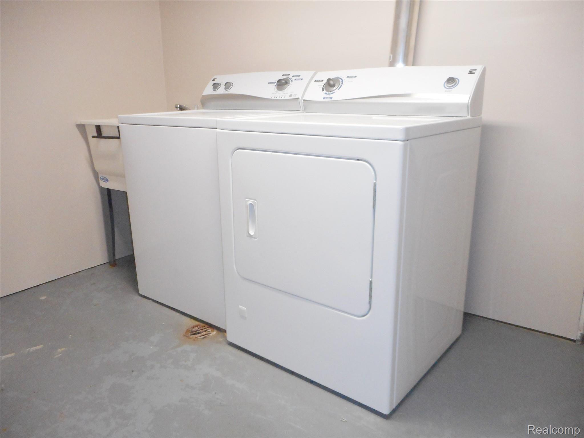 2249 Dunstable Road Birmingham, MI 48009 - Photo 22 of 27 2249 Dunstable_22.JPG