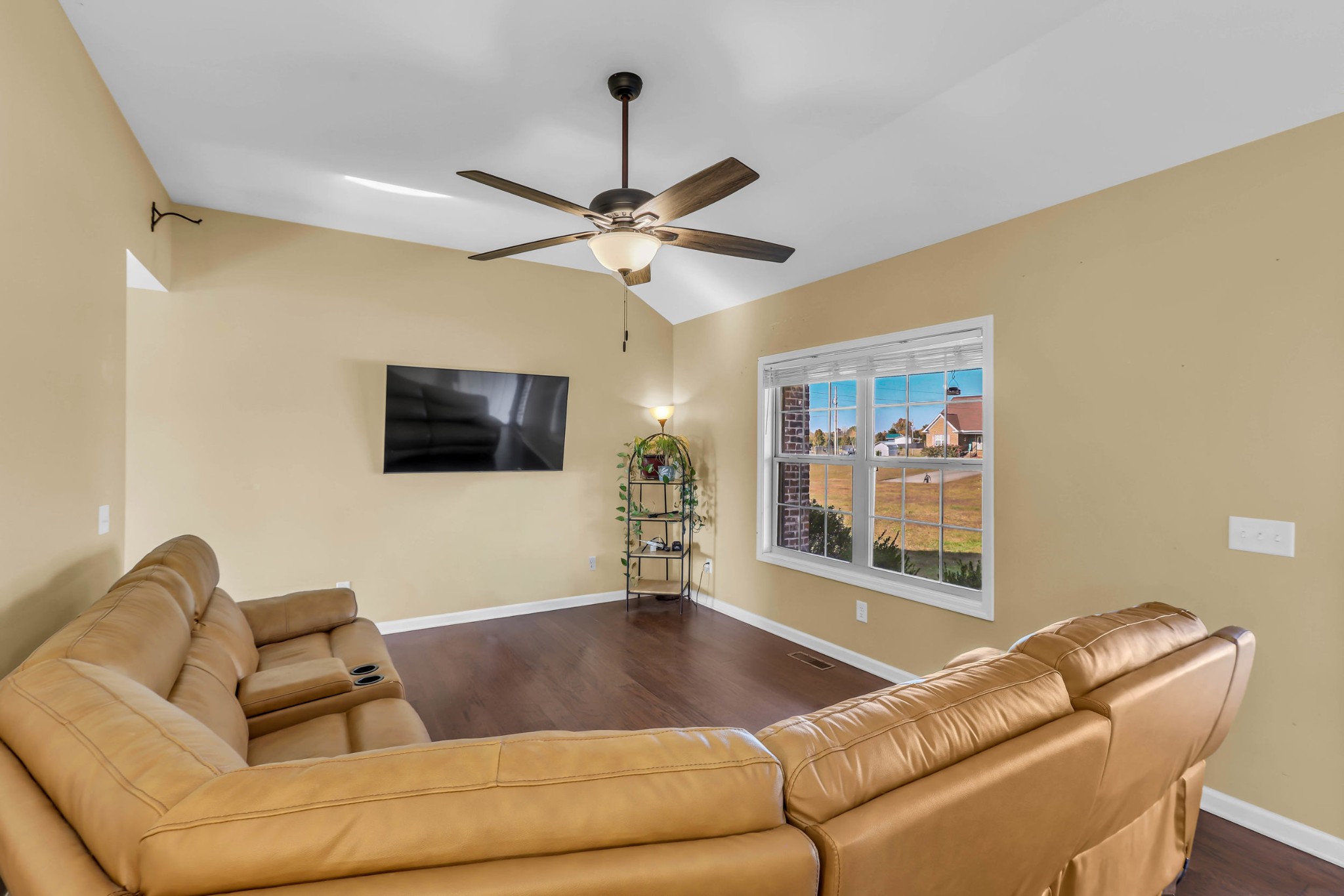 150 B T G T Road Portland, TN 37148 - Photo 8 of 20 a living room with furniture and a flat screen tv