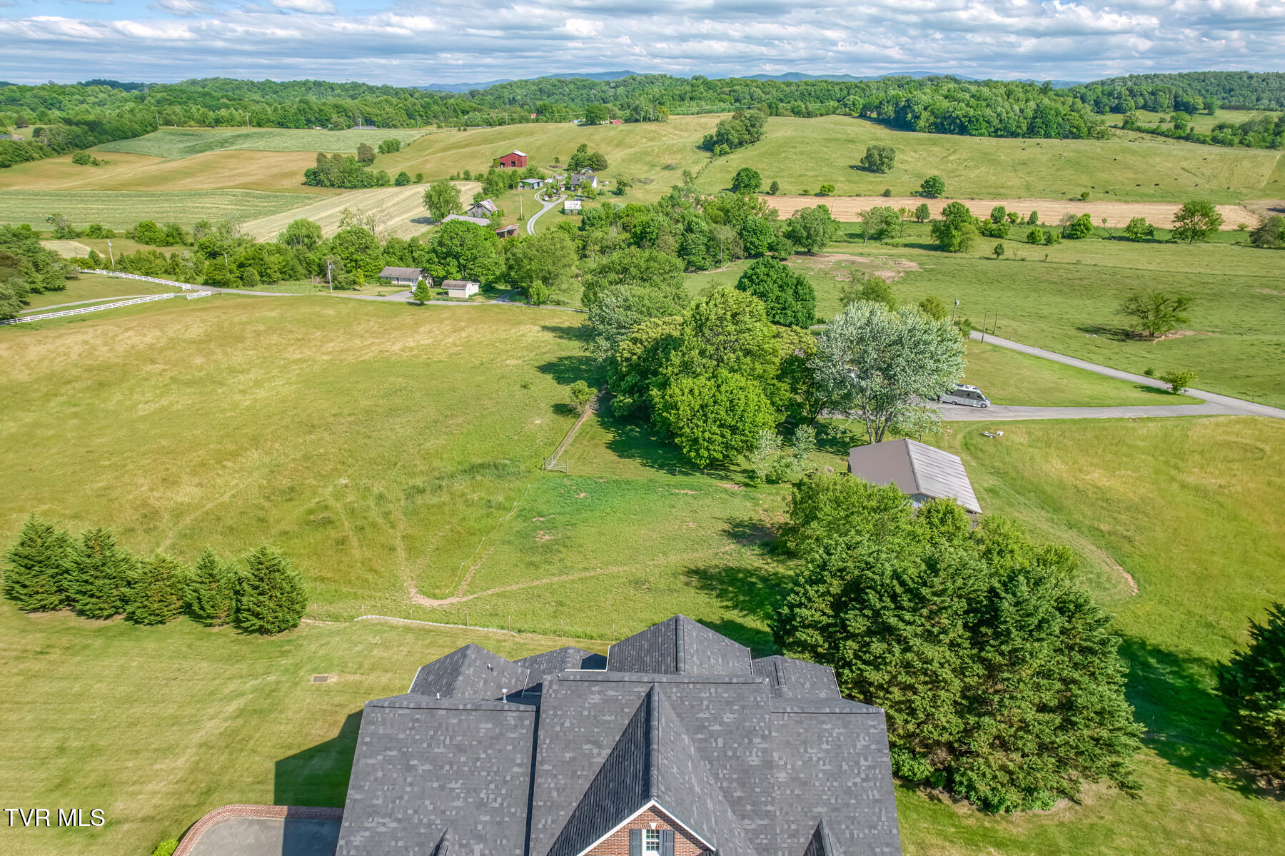 151 Laurel Ridge Drive Jonesborough, TN 37659 - Photo 100 of 106 151 Laurel Ridge Dr-102