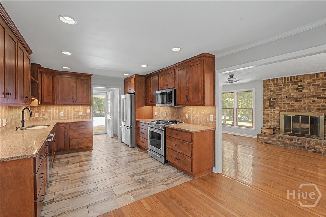 1530 Robinhood Road Watkinsville, GA 30677 - Photo 7 of 32