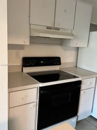 $2,100 | 10353 North Kendall Drive, Unit BB6, Miami, FL 33176