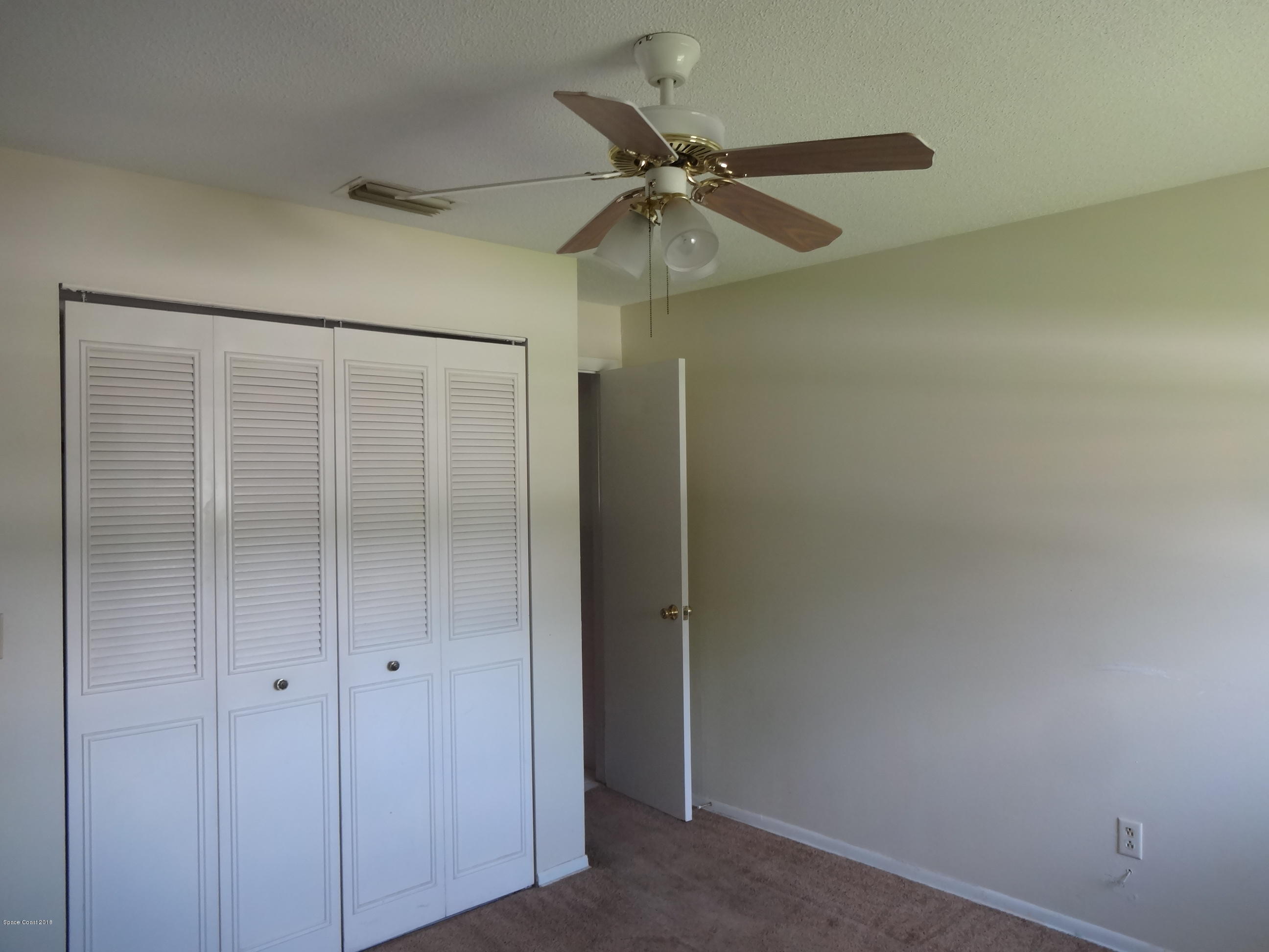 2127 Lucille Lane Melbourne, FL 32935 - Photo 6 of 14 DSC05938